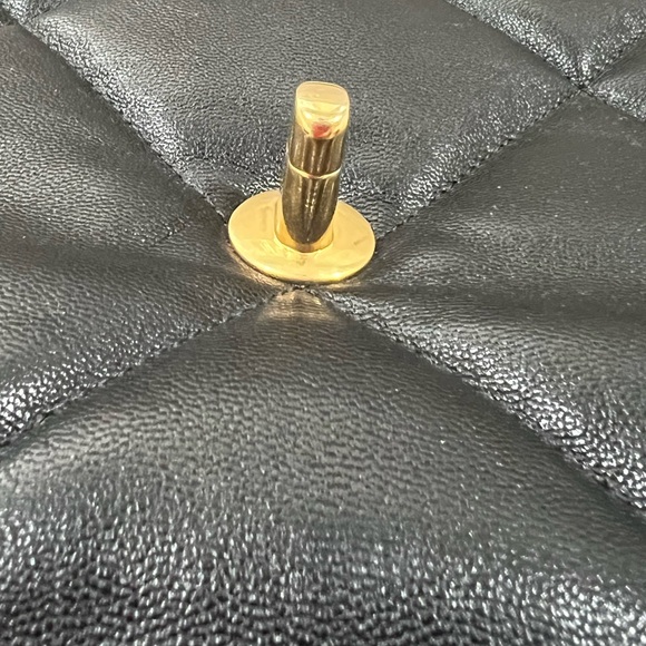 Chanel 19 goat large - Picture 6 of 7